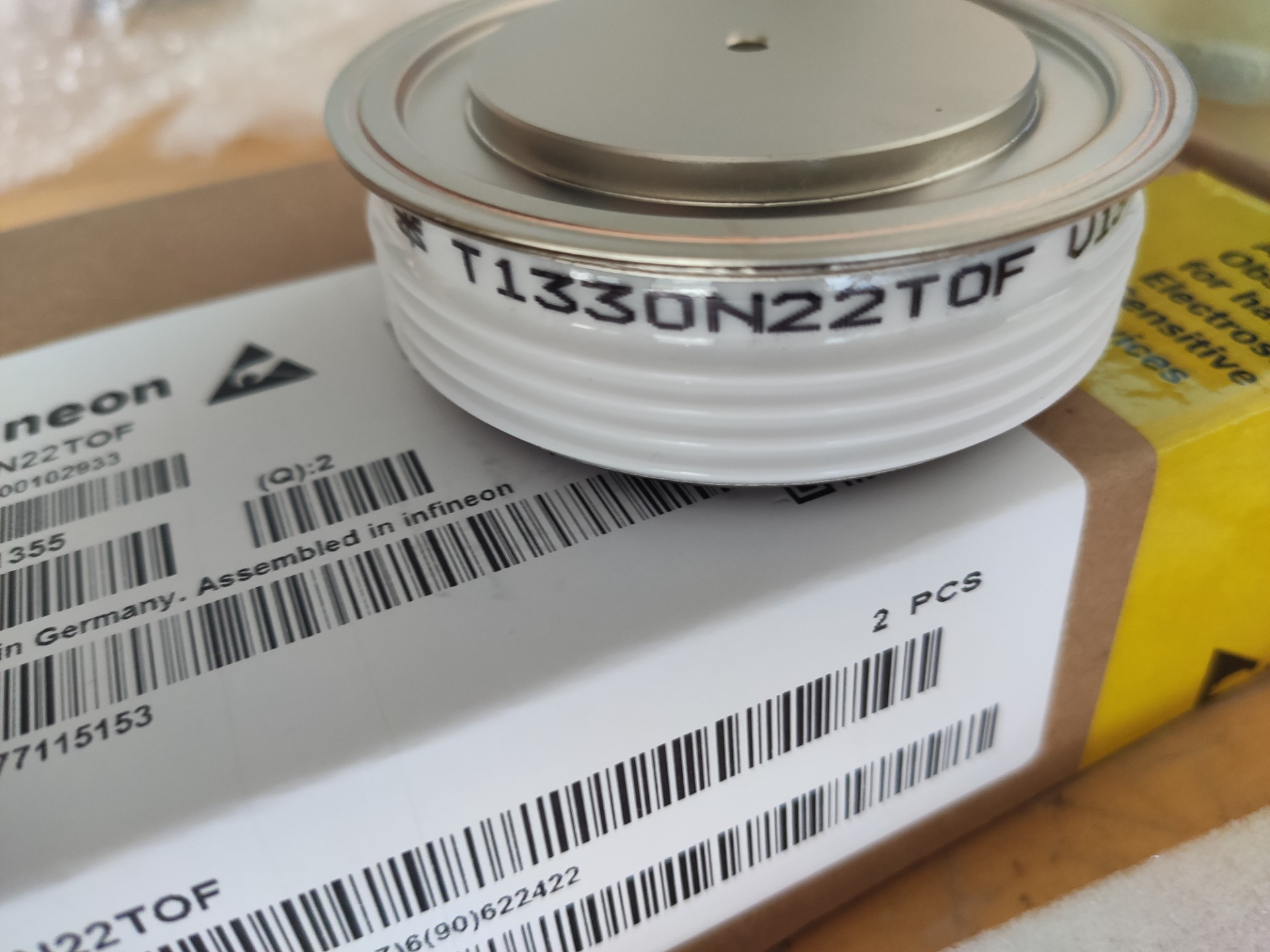 Selling thyristors and rectifier modules,The model is T280N65TOF